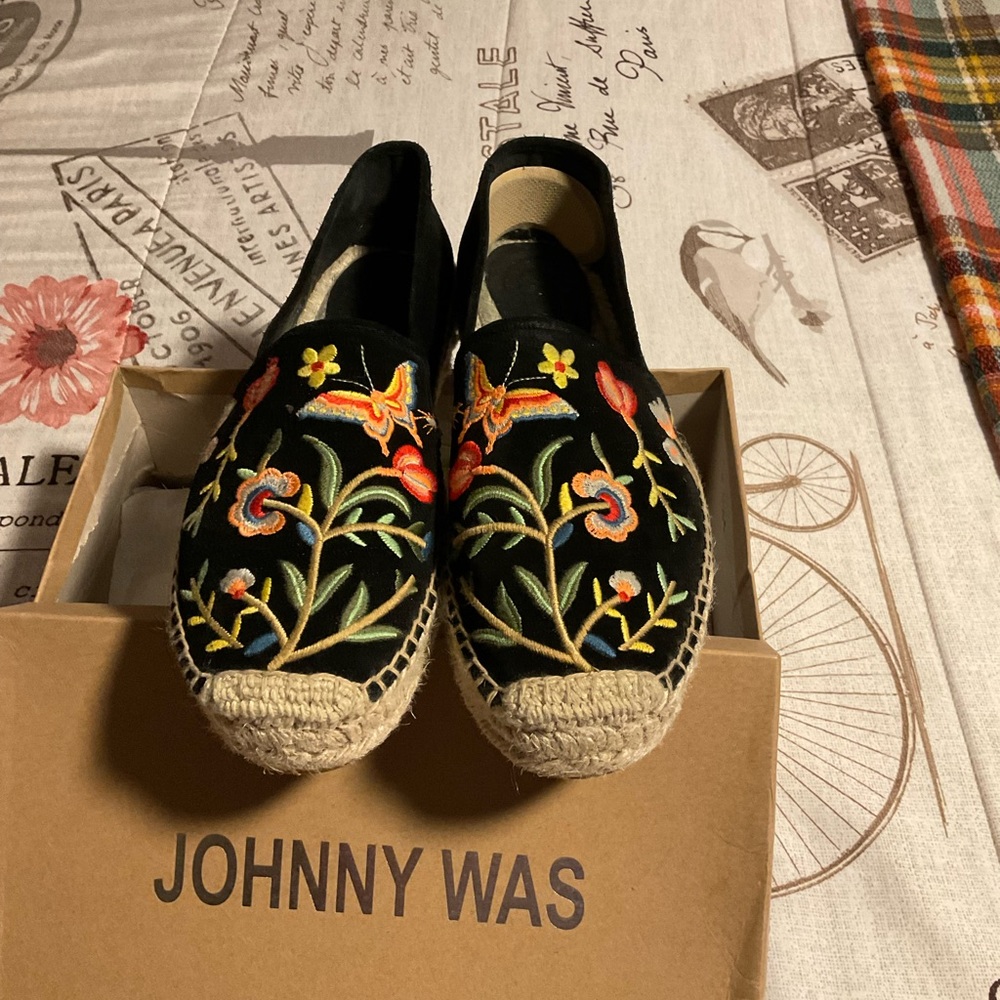 Johnny was - Picture 3 of 9
